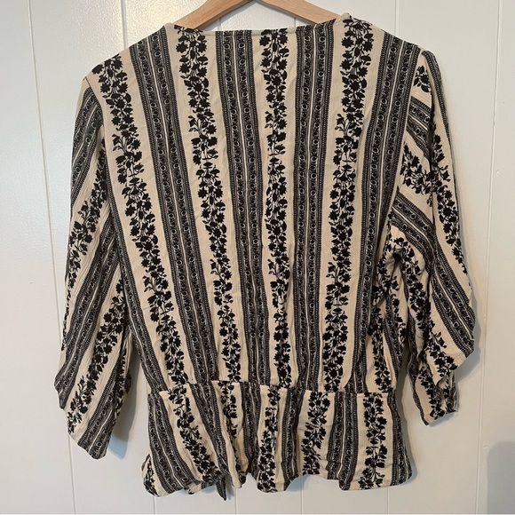 Blush & Day Blouse Top Flowy Floral Dressy Plus Size 2X Black Cream - Picture 7 of 7